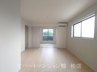 リーブルファイン柏高田の居間・リビング
