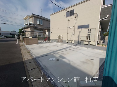 リーブルファイン柏高田の駐車場