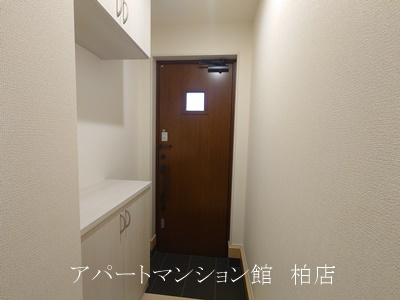リーブルファイン柏高田の玄関