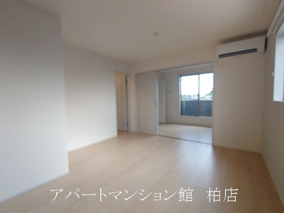 リーブルファイン柏高田の居間・リビング