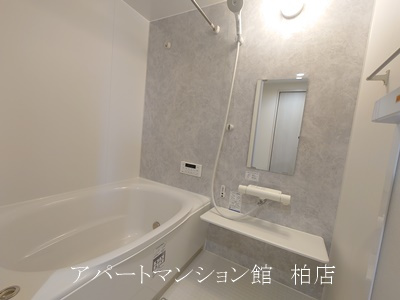 リーブルファイン柏高田の浴室