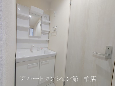 リーブルファイン柏高田の独立洗面台