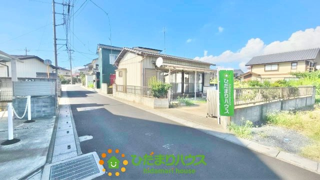 久喜市栗橋東５丁目　売地の前面道路含む現地写真|2026年8月10日撮影