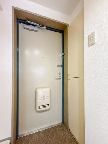 スカイコート西川口第９の玄関