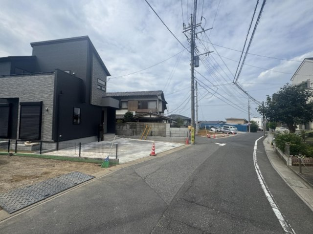 市川市北方３丁目の前面道路含む現地写真