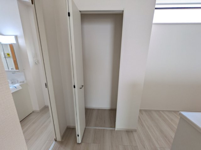 土浦市木田余　1期　新築戸建て　3号棟のキッチン|人気のパントリー