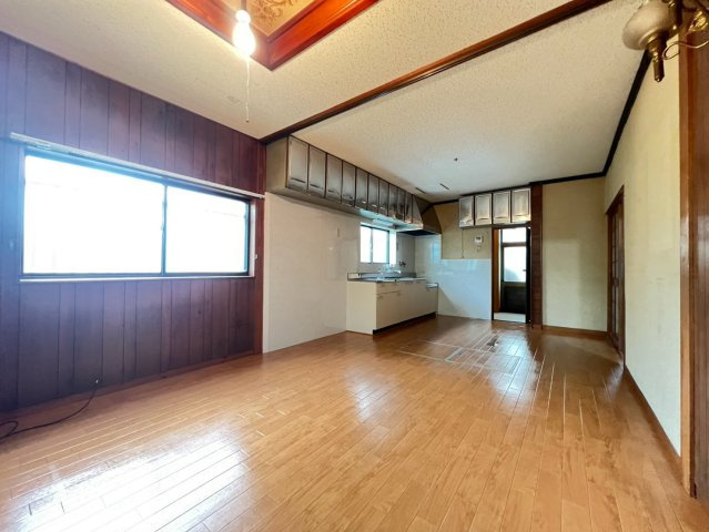 天神町5丁目貸家の居間・リビング