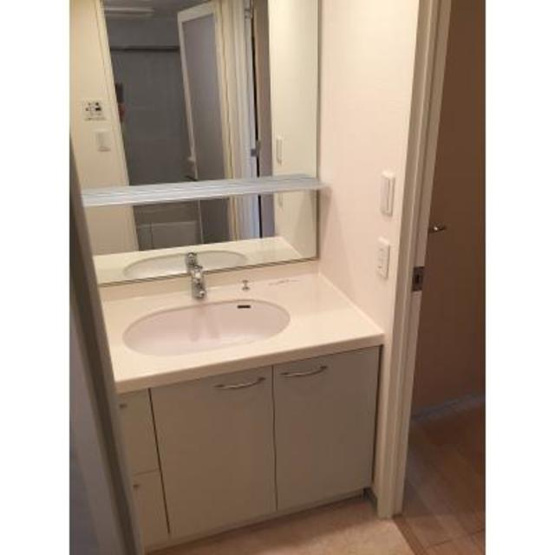 【洗面所】 | クラッサ元住吉 | ※写真は同タイプ住戸です。