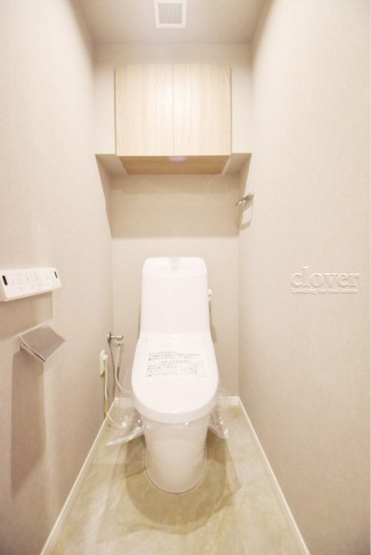 【トイレ】 | 藤和シティホームズ小竹向原 | 温水洗浄便座付き　トイレはもともと個人の領域である自宅の中でも、最もプライベートな空間です。だからこそ、ほしい「落ち着き」がここにあります。～即日のご見学可能～　お問合せはお気軽にどうぞ。