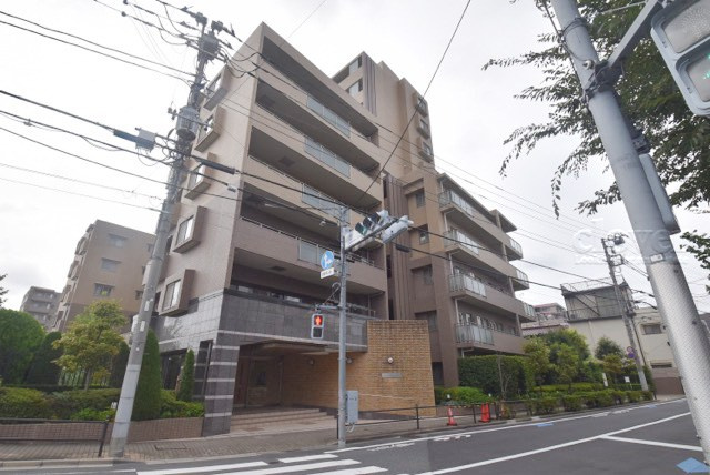 【現況写真】 | 藤和シティホームズ小竹向原 | 前面道路と外観の様子です。～即日のご見学可能～　お問合せはお気軽にどうぞ。