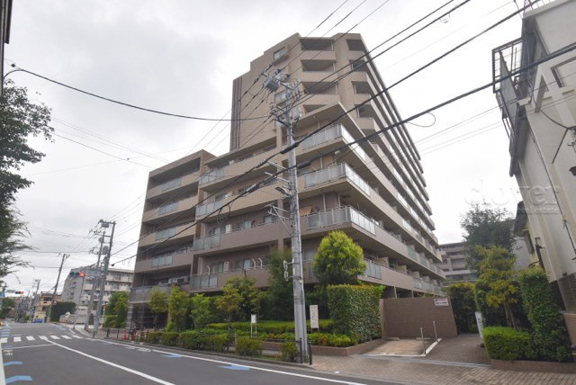 【現況写真】 | 藤和シティホームズ小竹向原 | 前面道路と外観の様子です。～即日のご見学可能～　お問合せはお気軽にどうぞ。