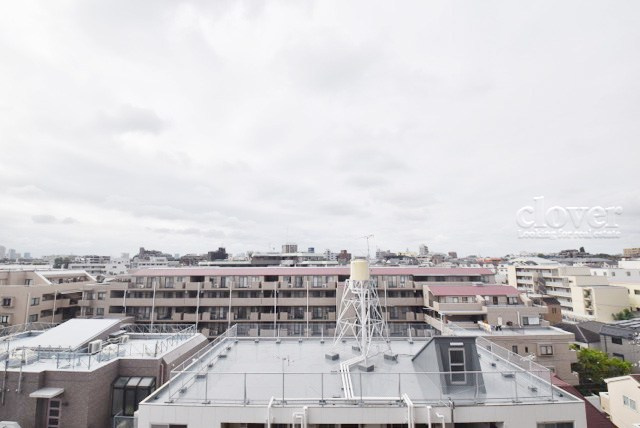 【展望】 | 藤和シティホームズ小竹向原 | 眼前に広がる空の雄大さと、このお部屋の自慢の一つである「眺望」をご覧ください。毎日、この景色を独り占めできる新生活に夢が広がります。～即日のご見学可能～　お問合せはお気軽にどうぞ。