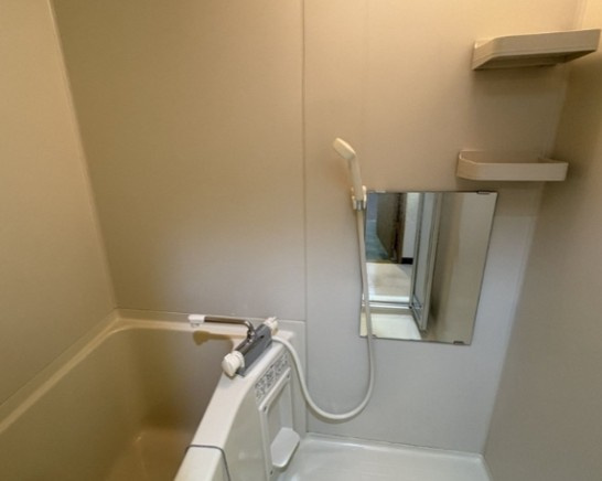 アクアタウンイーストⅠの浴室|同物件別号室参考写真です。