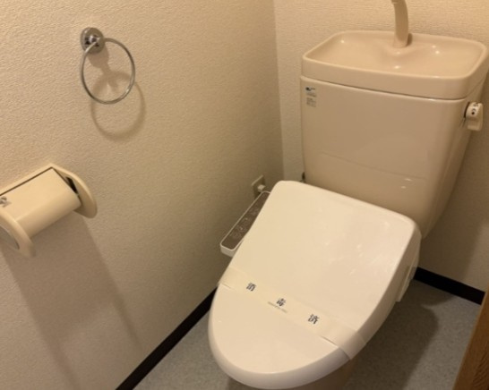 アクアタウンイーストⅠのトイレ|同物件別号室参考写真です。