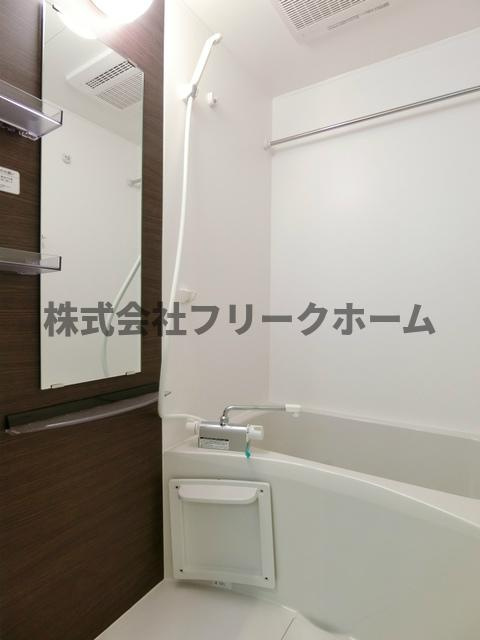 小金井市東町２丁目の賃貸マンションの浴室
