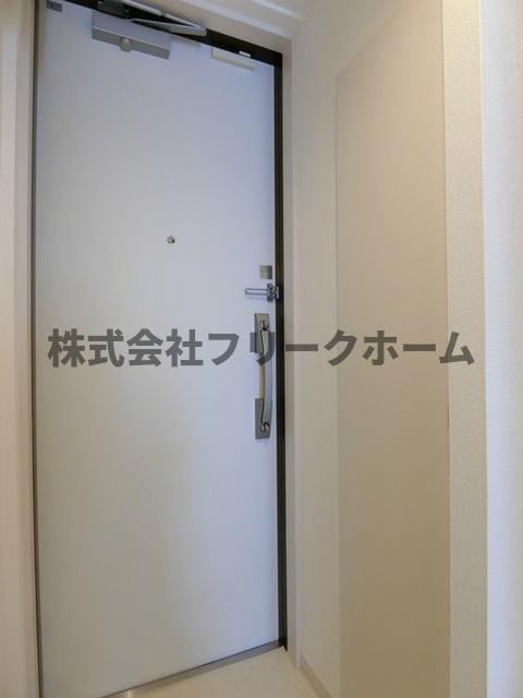 小金井市東町２丁目の賃貸マンションの玄関