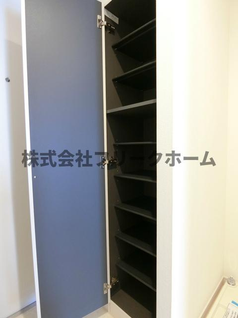 小金井市東町２丁目の賃貸マンションの玄関