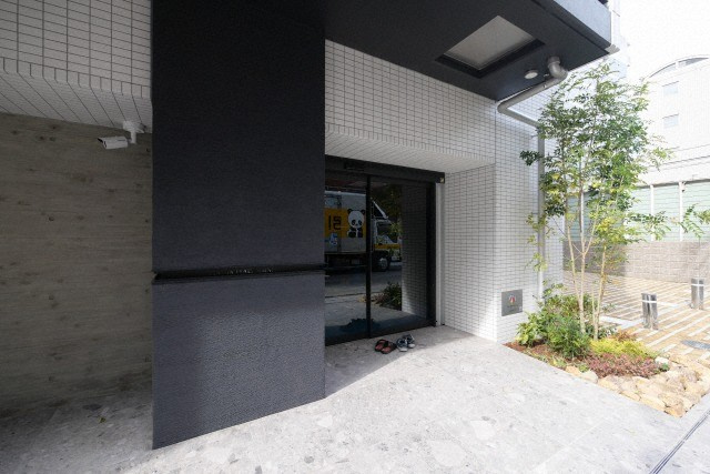 大阪市北区豊崎１丁目の賃貸マンションのエントランス