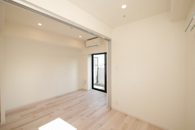 大阪市北区豊崎１丁目の賃貸マンションの居間・リビング