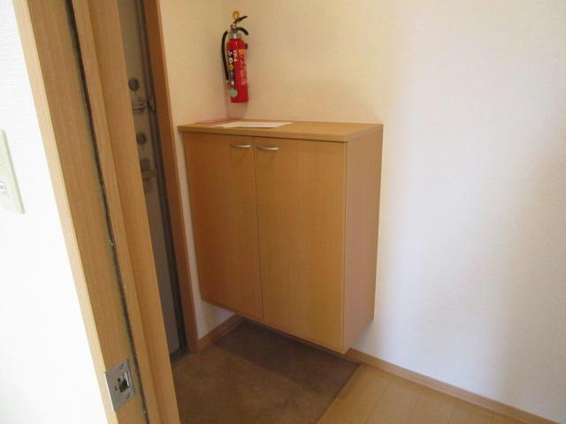 グランドールB館の玄関