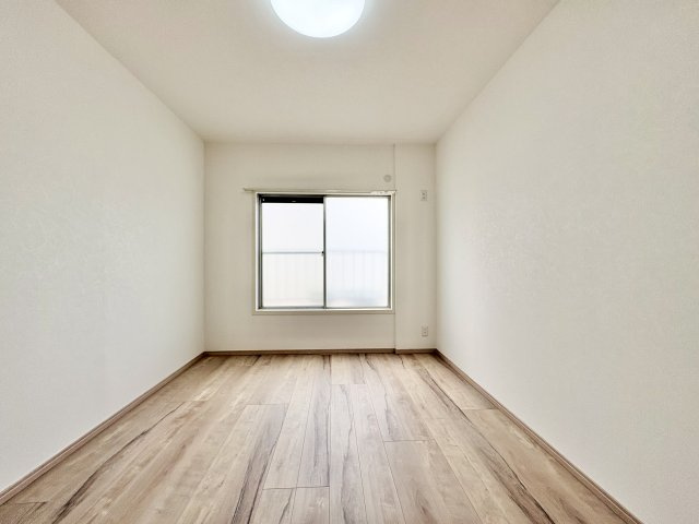 藤の上ハイツの洋室