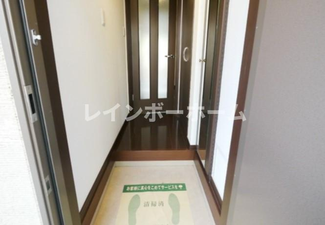 ユグランス北浦和の玄関
