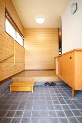 【玄関】 | 不動ヶ丘町戸建