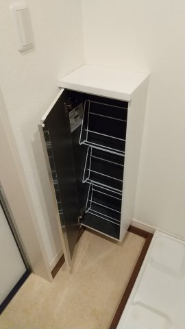 玄関には靴箱がございます♪