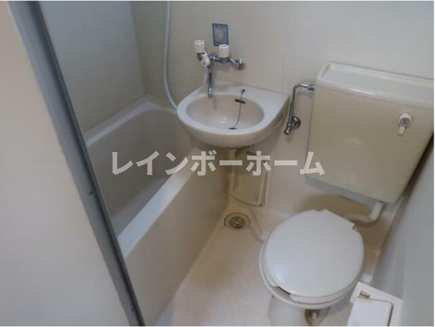 ガーデンヒルズＣ棟の浴室