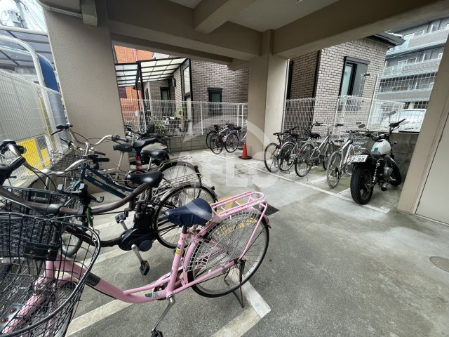 ボナールIZUMIのその他共用部分|ボナールIZUMI　駐輪場