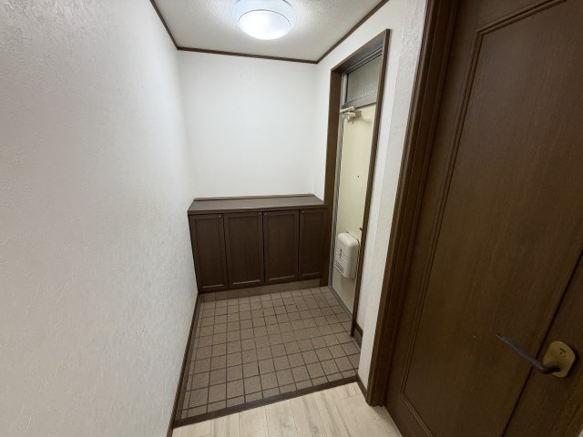 フジマンションの玄関