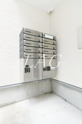 【その他共用部分】 | ティーエム三軒茶屋 | 宅配ボックスです。