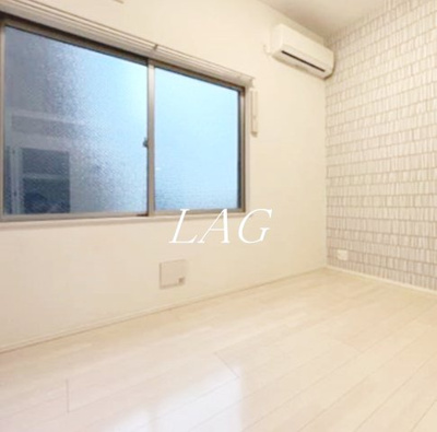 【居間・リビング】 | シルバーコート羽田 | 洋室のお部屋です。