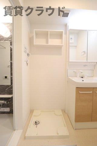 ウッド　プレイスの洗面所|室内洗濯機置き場