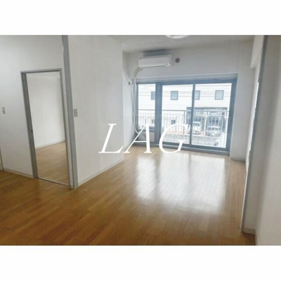 【居間・リビング】 | 西新宿ハウス | 洋室のお部屋です。