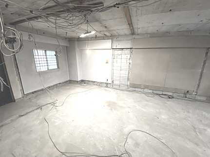 新明治橋マンションの駐車場