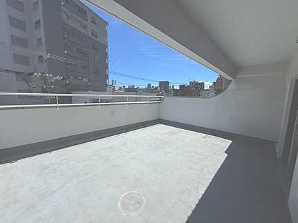 新明治橋マンションのバルコニー