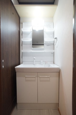 ファミール有田Ｂの独立洗面台