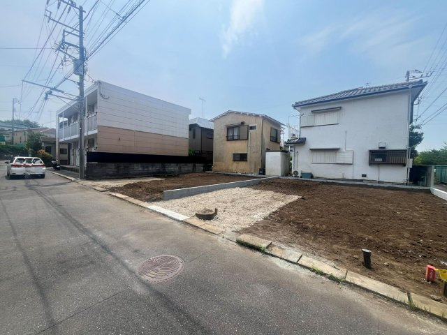 神奈川県茅ヶ崎市室田３丁目戸建の玄関