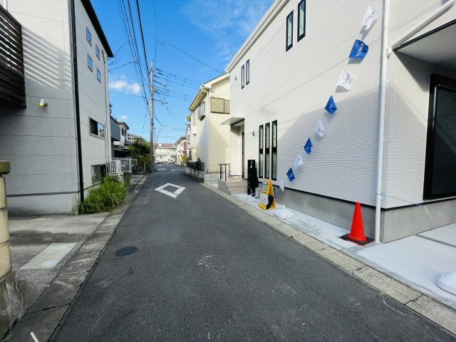 市川市南大野１丁目第２期の前面道路含む現地写真