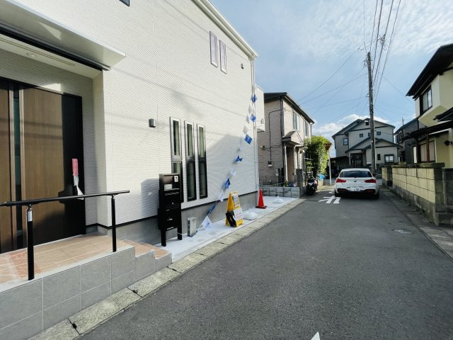 市川市南大野１丁目第２期の前面道路含む現地写真