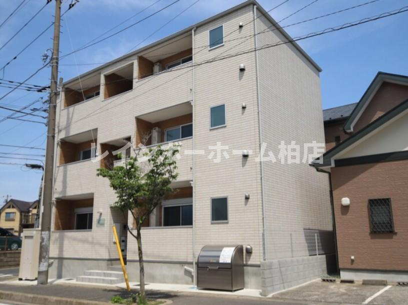 特典：仲介手数料が無料です!!の外観|おしゃれな外観です
