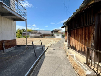 【前面道路含む現地写真】 | 極楽寺町２丁目　売土地 | 【北東角地！日当り・通風良好】たっぷりの陽光に包まれる明るい住まいになりますね♪