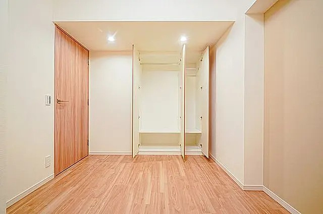 神戸市中央区海岸通１丁目の賃貸マンションの居間・リビング|※画像は別タイプの参考写真です