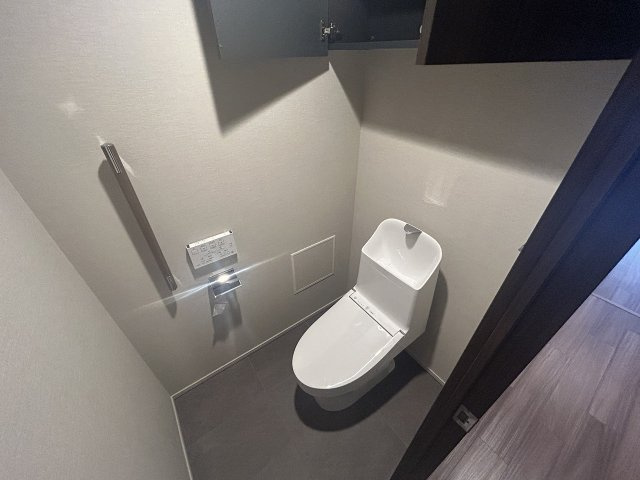 神戸市灘区山田町３丁目の賃貸マンションのトイレ