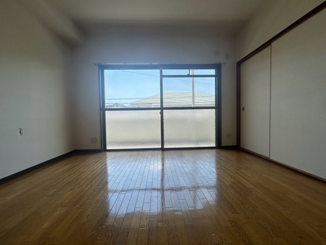 西宮市松籟荘の賃貸マンションの居間・リビング