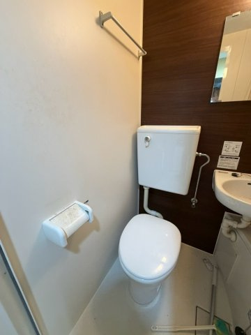 芦屋市浜町の賃貸マンションのトイレ