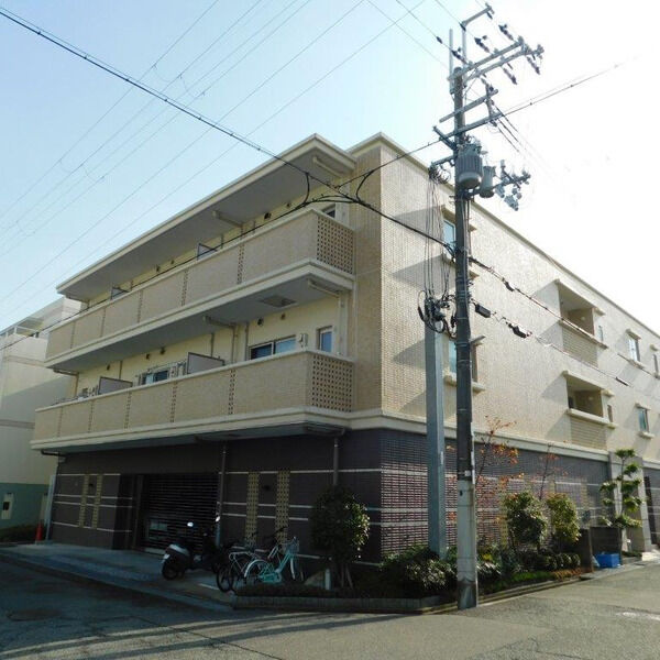 西宮市甲子園口１丁目の賃貸マンション
