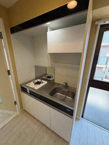 芦屋市浜町の賃貸マンションのキッチン