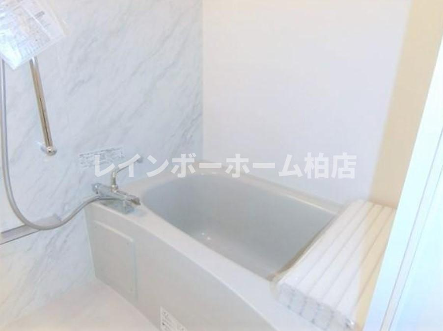 仲介手数料（賃料の1.10ヵ月）の50％OFF対象物件！の浴室|ゆったり過ごせるお風呂です